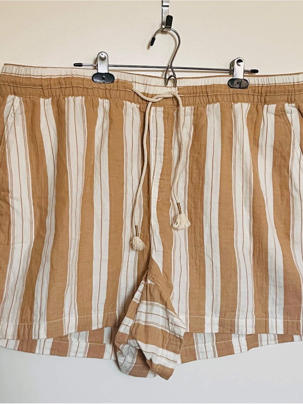 NWT Old Navy Tan & White Striped Drawstring Shorts Cotton Resort Size 3X A06
